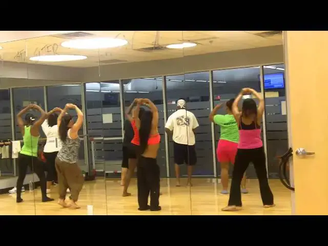 Video thumbnail for DREAMUM WAKEUPUM CHOREOGRAPHY PRACTICE / BFF CLASS AT JOHNSON AND WALES UNIVERSITY