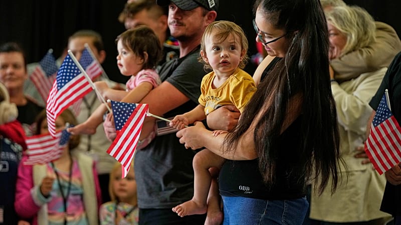 Video thumbnail for U.S. plans major expansion of Afrikaner refugee admissions amid political debate