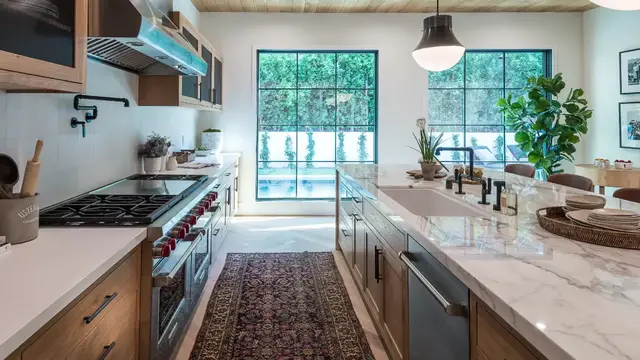 'Video thumbnail for How To Paint Over Lacquer Cabinets?'