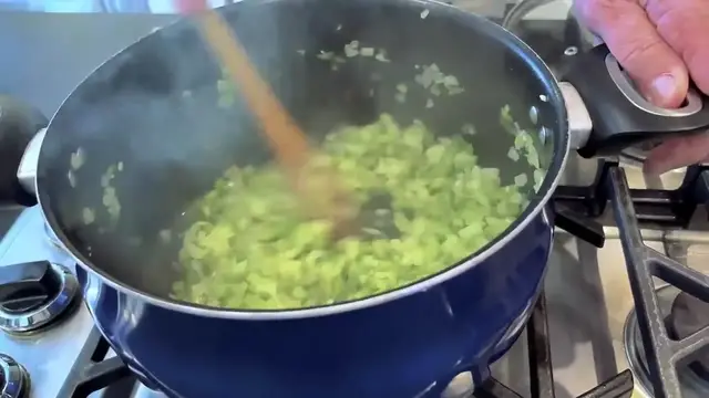 Video thumbnail for Love   Best Dishes  Wayne s Beef Macaroni and Cheese Recipe   Ground Beef Recipes for Dinner(720P HD)