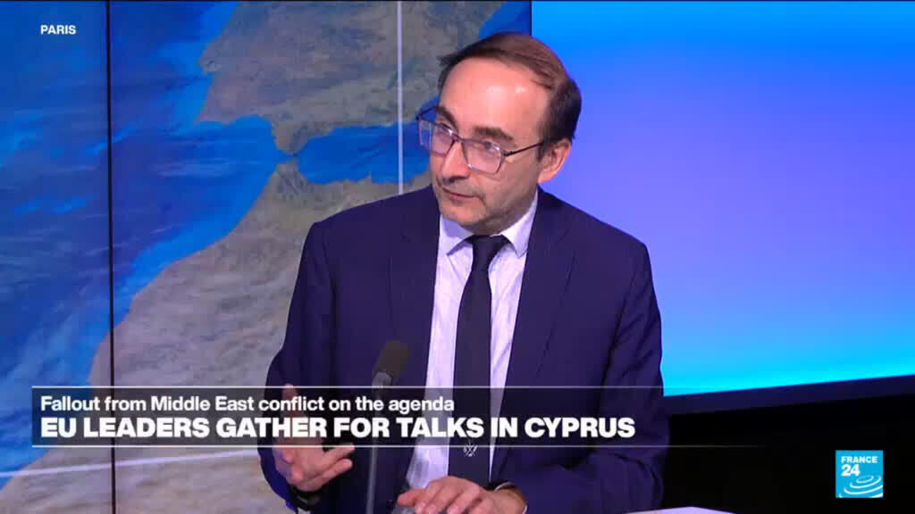 Video thumbnail for EU approves massive loan to help Ukraine after Hungary lifts its veto