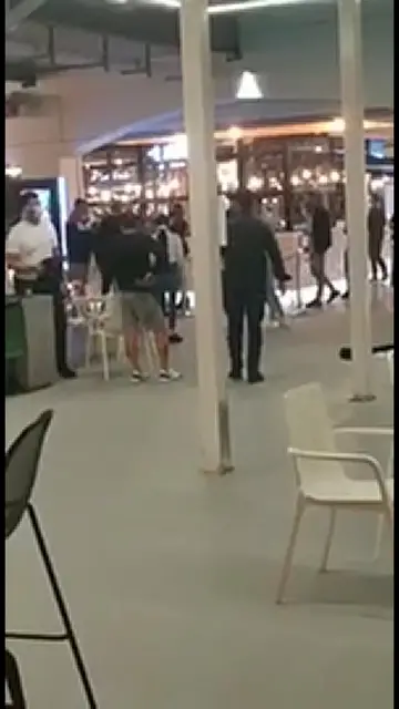 Video thumbnail for Schlägerei in Maspalomas - Junge Canarios verweigerten die Maske