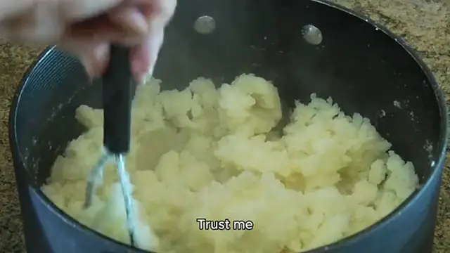 Video thumbnail for Crispy Crunchy Parmesan Potatoes recipe