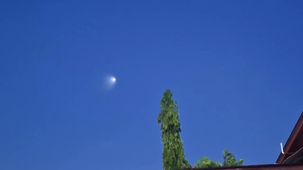 Video thumbnail for Trinidad and Tobago: SpaceX Starship V3 Passing Over Caribbean Skies.