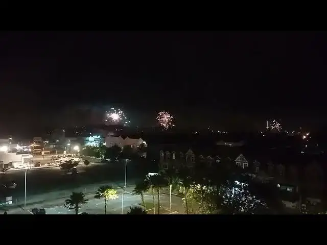 Video thumbnail for Diwali fireworks from a hotel window