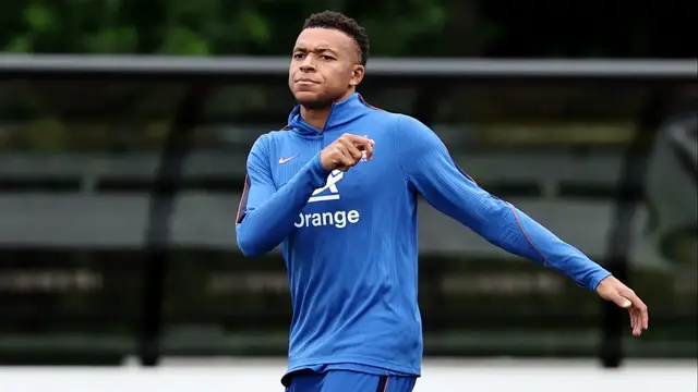 Video thumbnail for Mbappe, Messi, Haaland Shine in World Cup Goal Fest