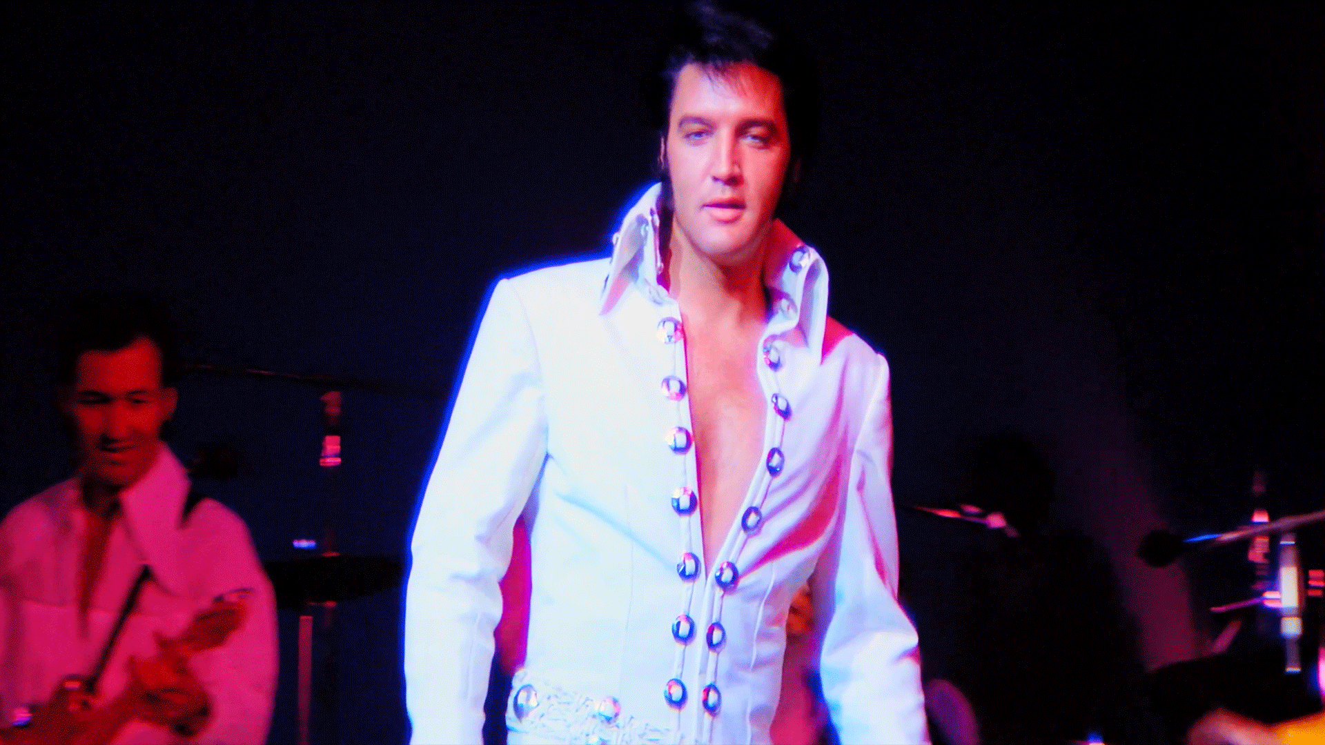 Video thumbnail for EPiC: Elvis Presley in Concert Exclusive Clip