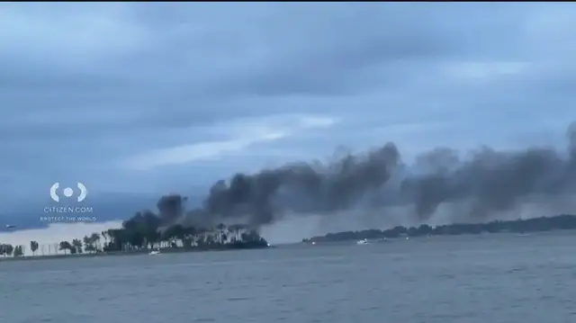 Video thumbnail for Over 20 rescued from boat fire near Hart Island