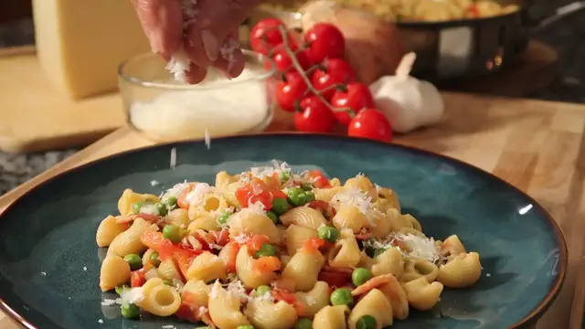 Video thumbnail for Pasta with Bacon, Peas, and Pecorino Cheese Recipe | Simple & Delicious