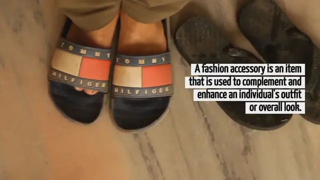 Video thumbnail for What Is A Fashion Accessory