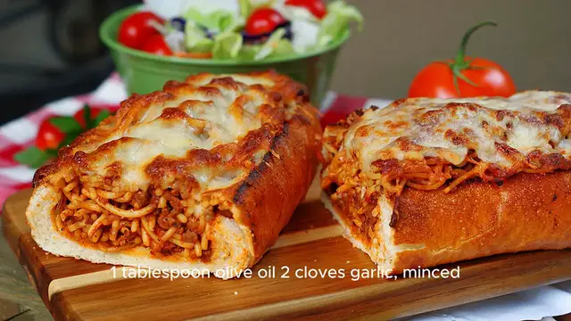 Video thumbnail for Spaghetti Stuffed Garlic Bread Recipe