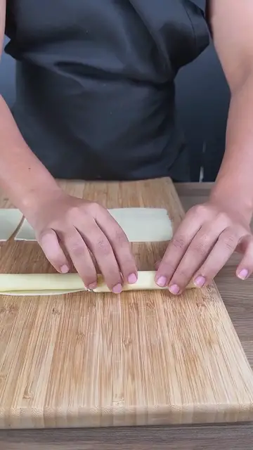 'Video thumbnail for Breaded cheese recipe, simple, easy and very quick, perfect for an afternoon snack'