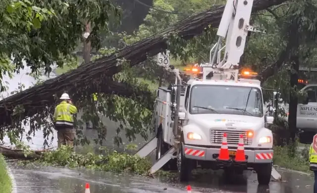 Video thumbnail for Road closures and storm damage create commuting headaches across Hudson Valley