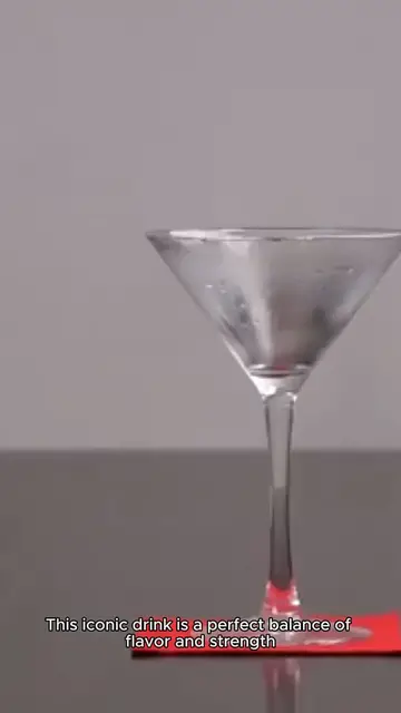 Video thumbnail for Dry Martini recipe