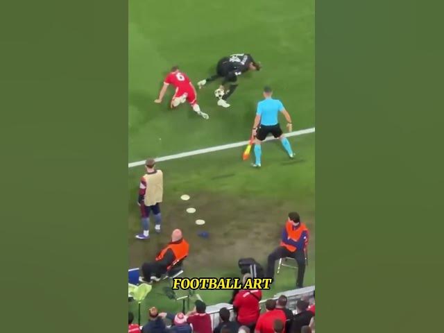 Video thumbnail for Désiré Doué masterclass #footballart