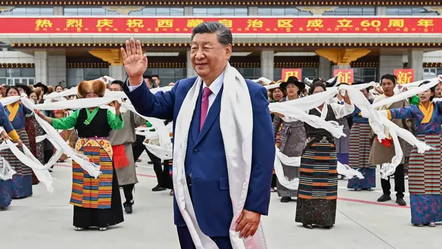 'Video thumbnail for Xi Jinping makes rare visit to Tibet to celebrate 60 years of Chinese rule'
