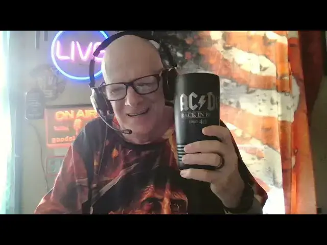 Video thumbnail for wearing wantek on air with alex brook (scott)...