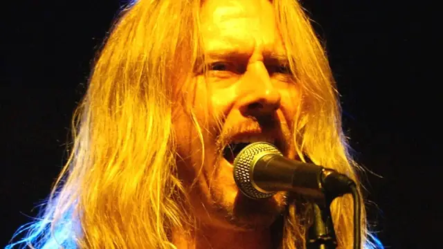 Video thumbnail for The Tragic Real-Life Story Of Alice In Chains