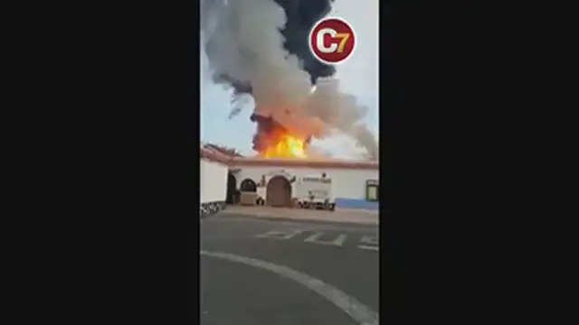 Video thumbnail for Feuer in den Bungalows Los Arcos