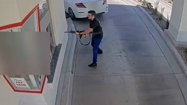 Video thumbnail for Police bodycam and CCTV catches Idaho mall shooting as it unfolds