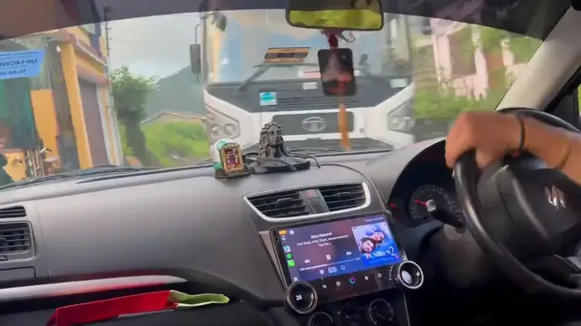 Video thumbnail for India: Driver's Quick Reflexes Prevent Head-On Collision on Narrow Mountain Road.