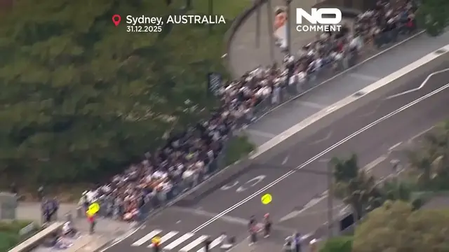 Video thumbnail for Crowds gather early at Sydney Harbour for New Year’s Eve fireworks