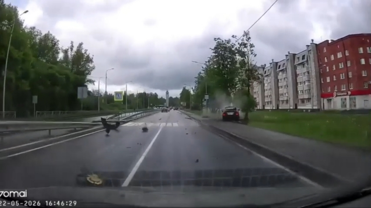 Video thumbnail for Speeding Car Crashes into Tree on Wet Road in Russia