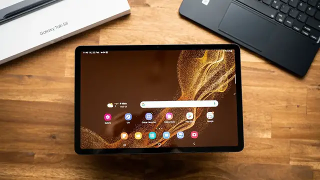 Video thumbnail for Samsung Galaxy Tab S8 Unboxing & First Impressions