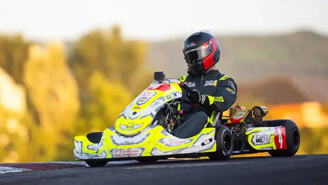'Video thumbnail for Greatest distance go-karting in 24 hours - 1,644.53 km (1,021.86 miles) by Chris Pedlingham'