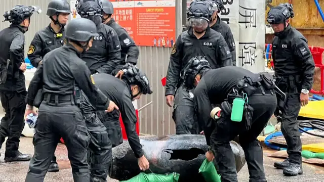 'Video thumbnail for Hong Kong police defuse World War II bomb found at construction site'