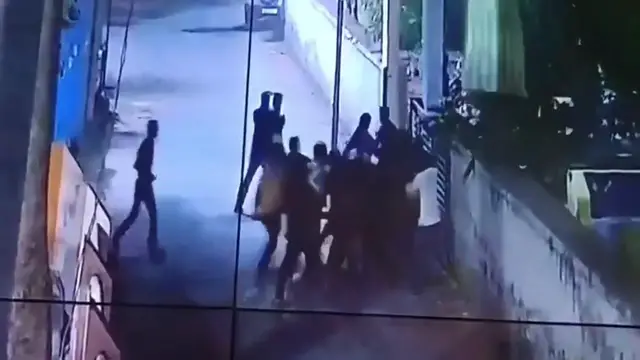 Video thumbnail for India: Intervention during attack on friend ends tragically as 25-year-old suffers fatal stabbing near police station.