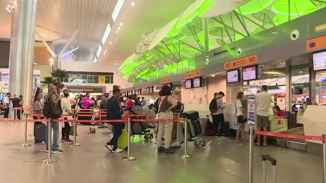 Video thumbnail for Malaysia: Asia-Pacific Airports Top Global Connectivity Ranks.