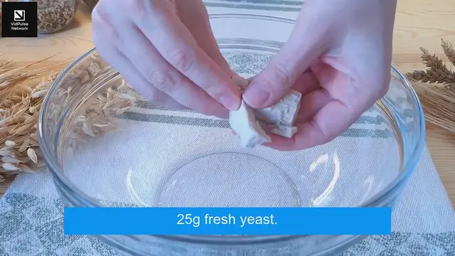 Video thumbnail for Yummy Raisin Bread: Easy Recipe to Make at Home