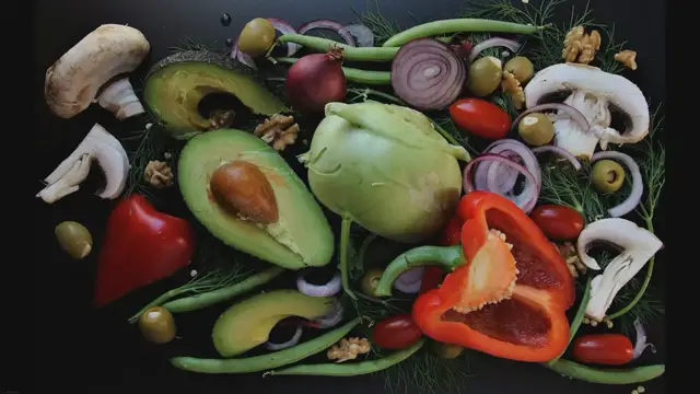 Video thumbnail for The Best Food for Pet Ducks