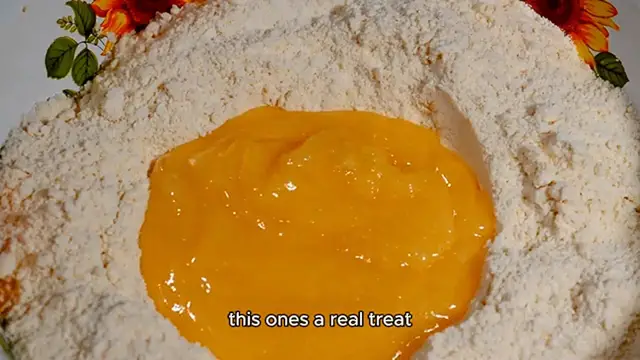 Video thumbnail for Honey Bun Pound Cake recipe