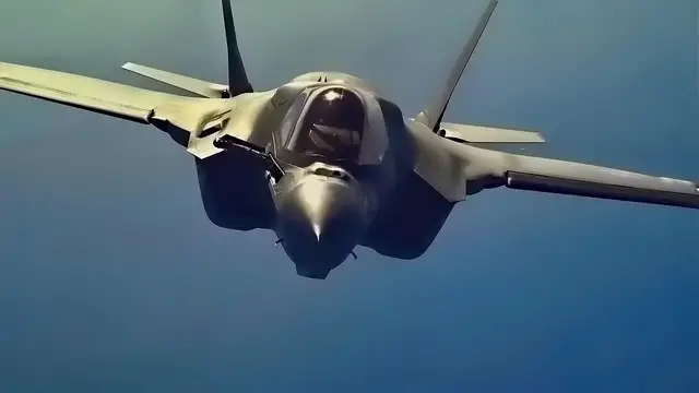 'Video thumbnail for F-35B Lightning II In Flight'