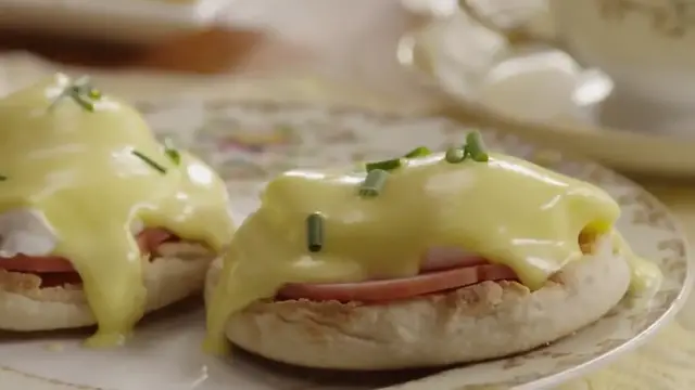 'Video thumbnail for How to Make Eggs Benedict ¦ Eggs Benedict Recipe ¦ Allrecipes.com (720p 24fps)'