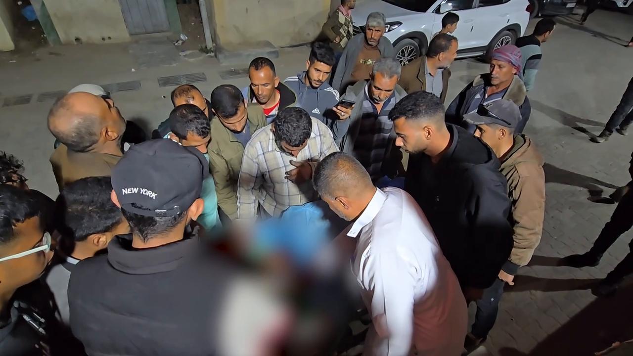 Video thumbnail for Israeli strike kills 1 Palestinian in central Gaza Strip.
