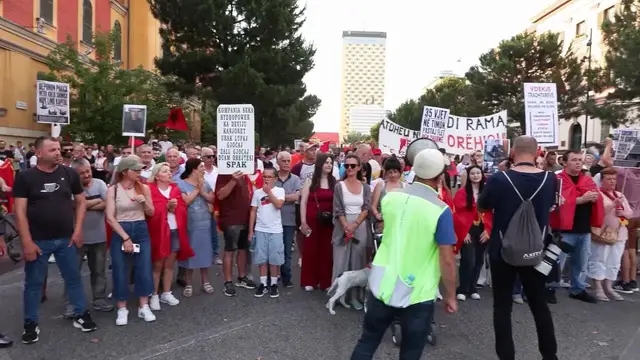 Video thumbnail for Albania: Anti-government protests over Zvernec tourism project continue for over 20 days in Albania.