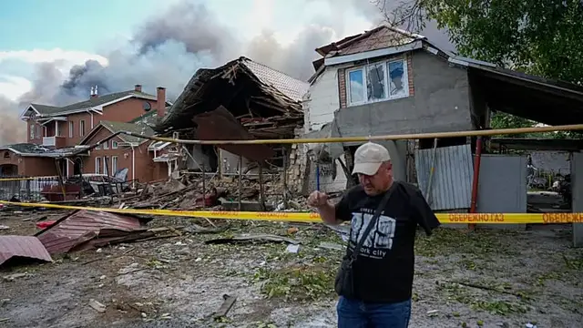 Video thumbnail for Russia’s overnight drone barrage ignites fires across Ukrainian cities