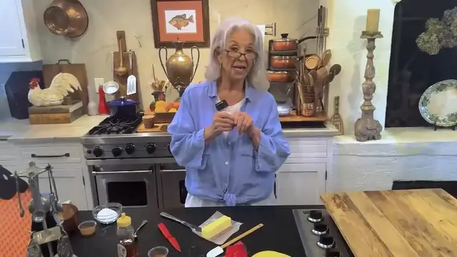Video thumbnail for Love   Best Dishes  Paula s Fried Peanut Butter and Banana Sandwich Recipe   Elvis Sandwich Recipe(720P HD)