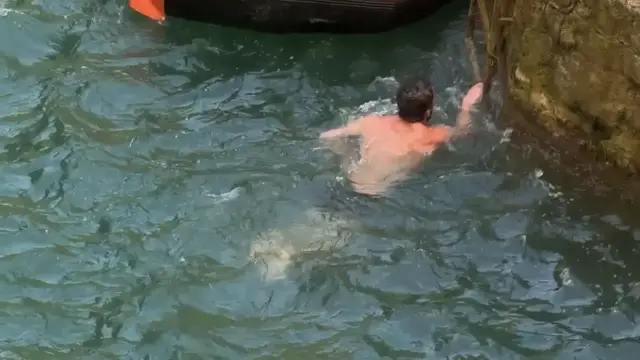 Video thumbnail for Bosnia and Herzegovina: Divers take spectacular leap from Pliva Waterfall in Bosnia and Herzegovina.