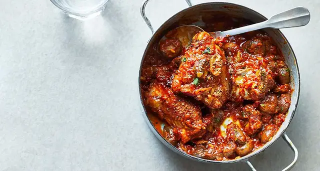 Video thumbnail for Slow cooker chicken chasseur