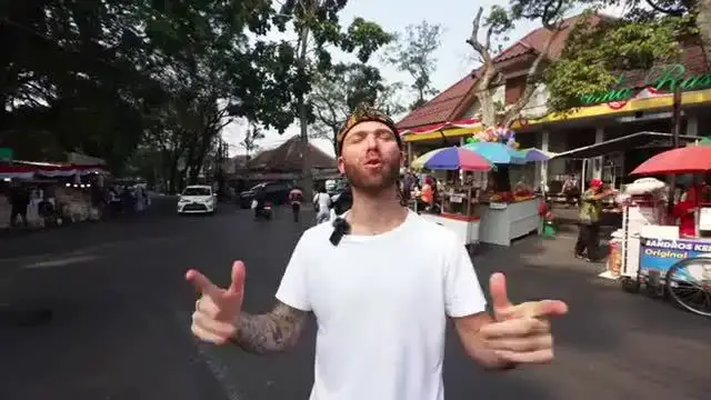 'Video thumbnail for Indonesia Street Food Festival in Bandung! Is This The Best Street Food in Indonesia?'