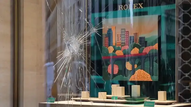 Video thumbnail for French business owners prepare for this weekend's protests, fearing riots
