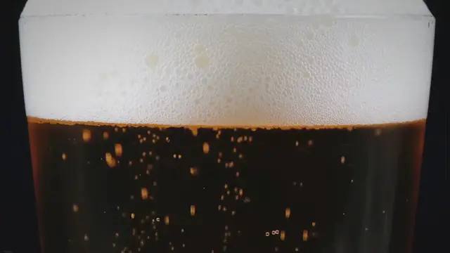 Video thumbnail for Unveiling the Secrets of Hefeweizen Beer: From Its Origins to Brewing and Pairing Suggestions