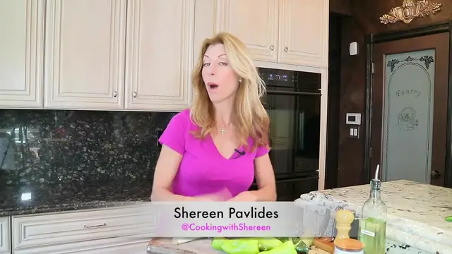 'Video thumbnail for Green Chilaquiles with Chicken (720p 30fps)'