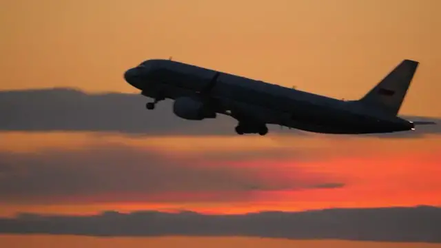 Video thumbnail for Booking holiday travel? Why you and your family may see different flight prices