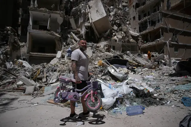 Video thumbnail for Southern Lebanon struck again: Israeli attacks despite ceasefire reports