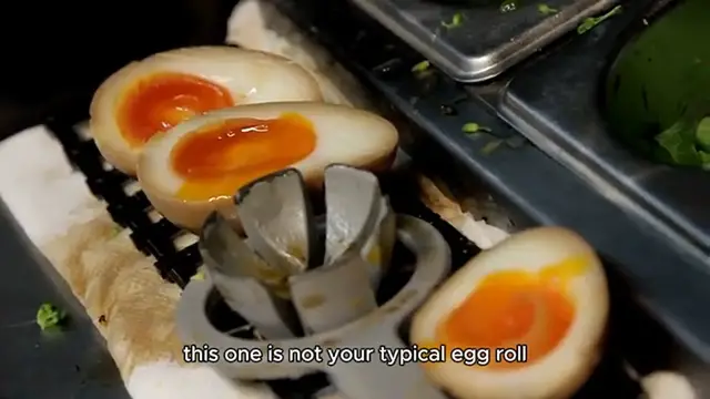 Video thumbnail for Philly Cheesesteak Egg Roll recipe